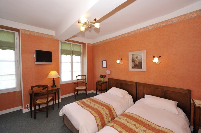 Logis - Hotel Restaurant Les Tilleuls Сен Флорентин Екстериор снимка